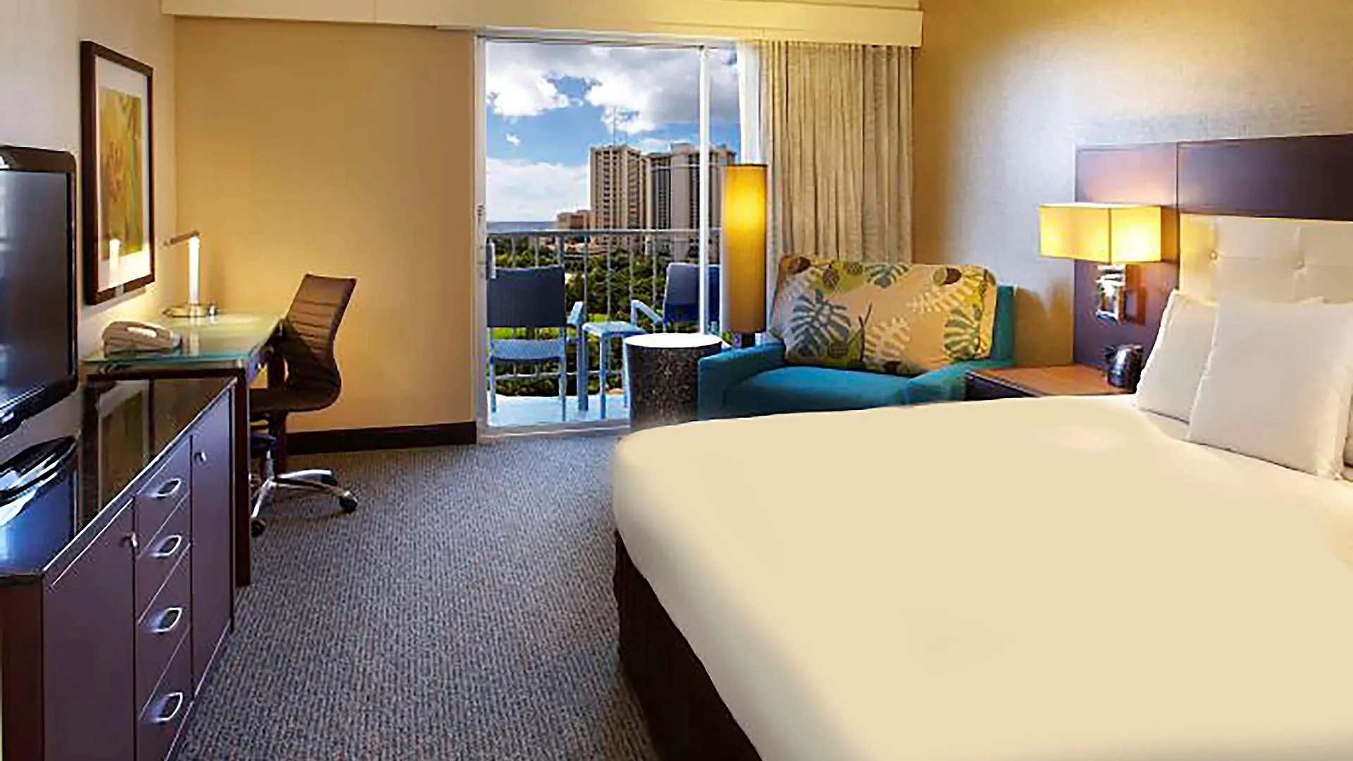 *** Resort Holiday Inn Express Waikiki By Ihg Honolulu United States