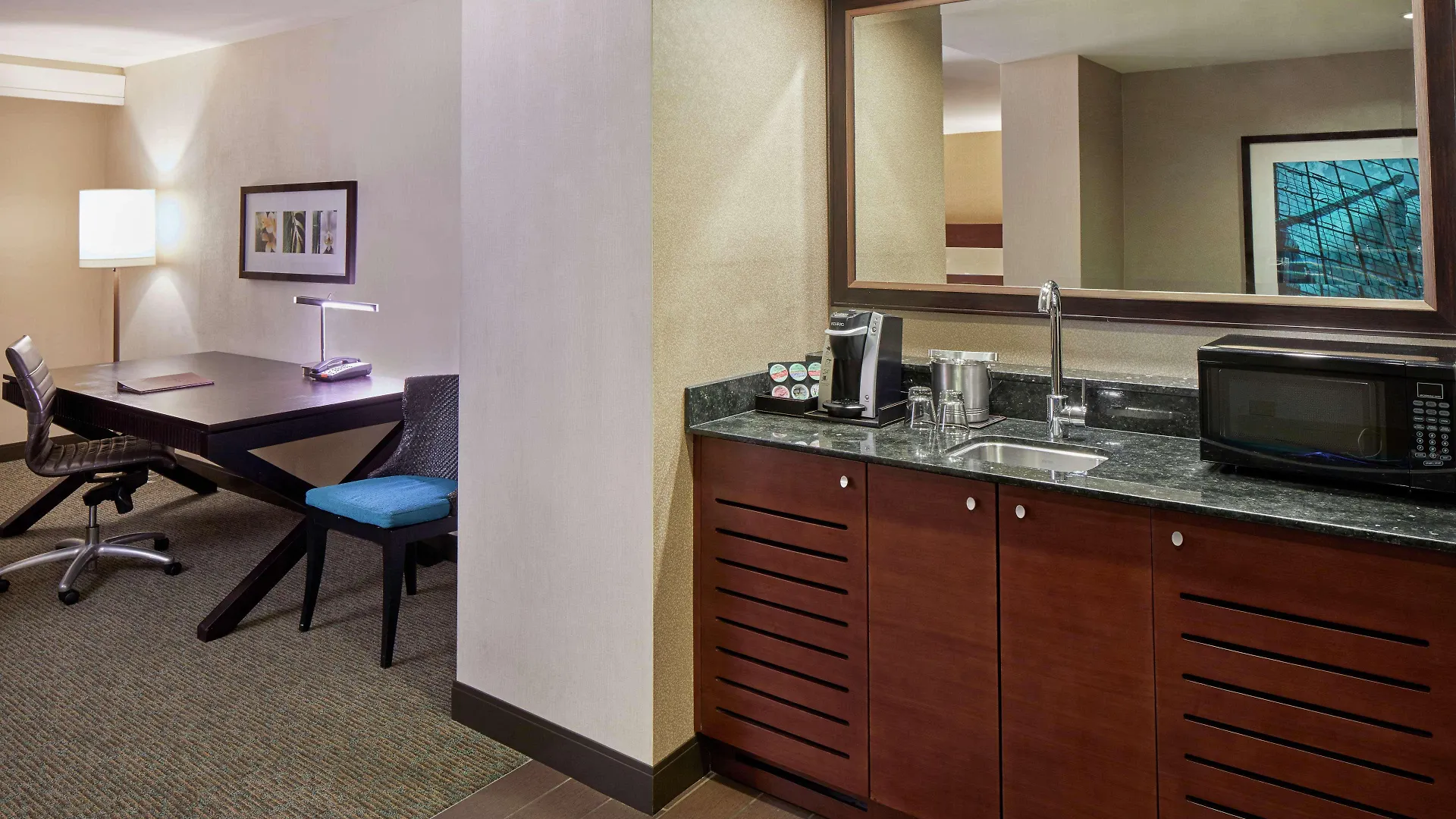 Resort Holiday Inn Express Waikiki By Ihg Honolulu