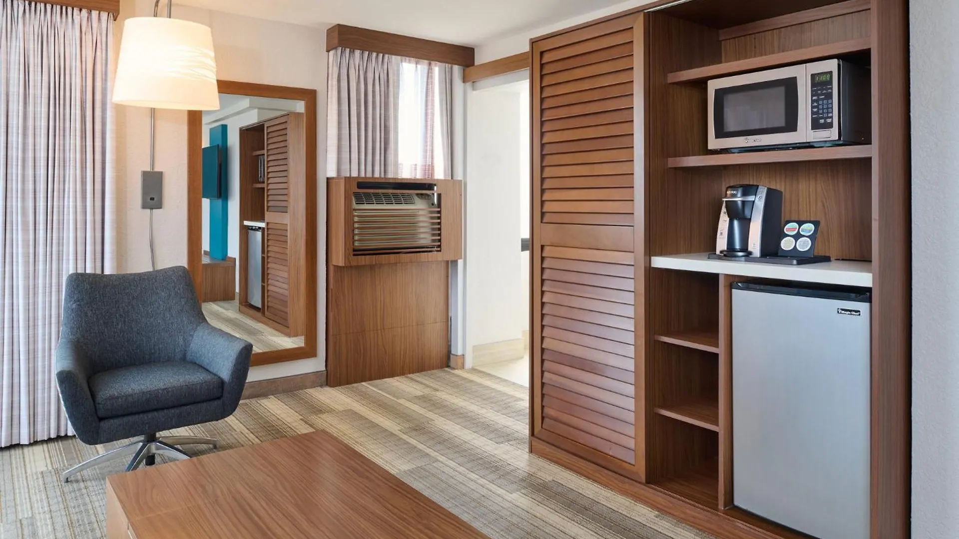Holiday Inn Express Waikiki By Ihg Honolulu Resort
