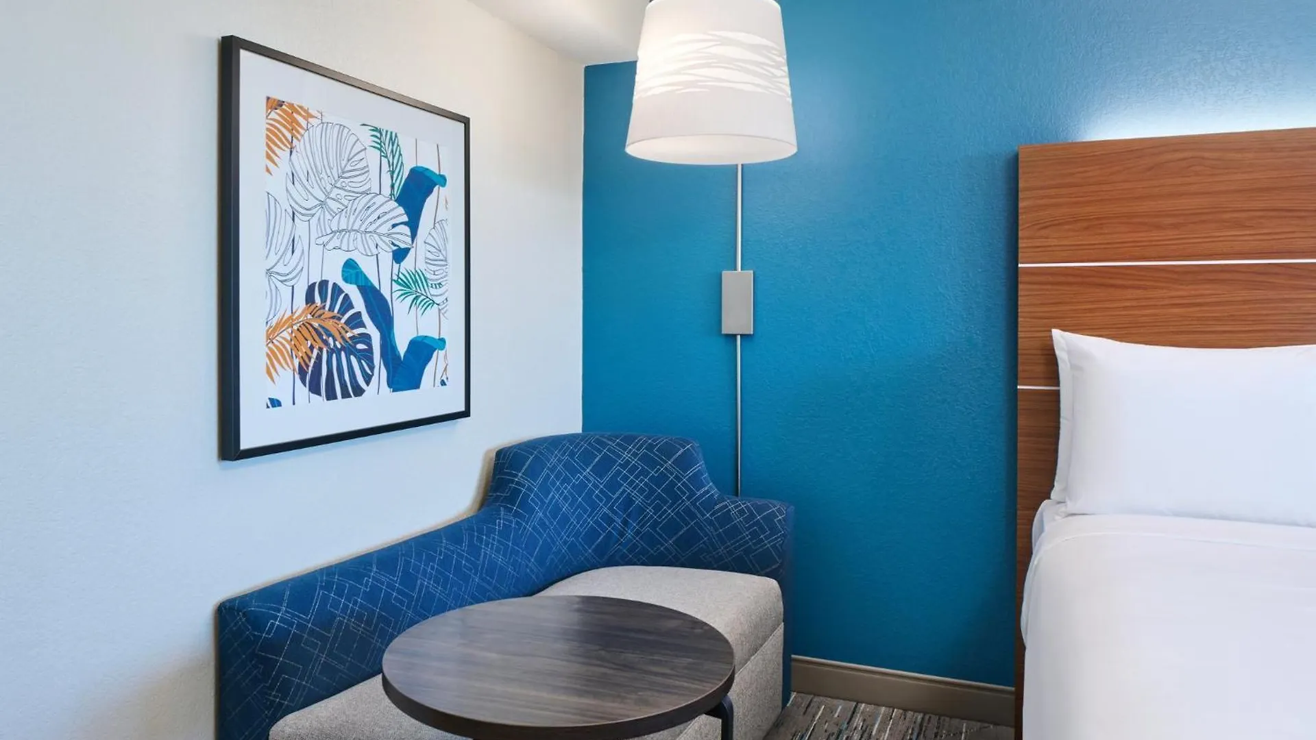 Holiday Inn Express Waikiki By Ihg Honolulu Resort