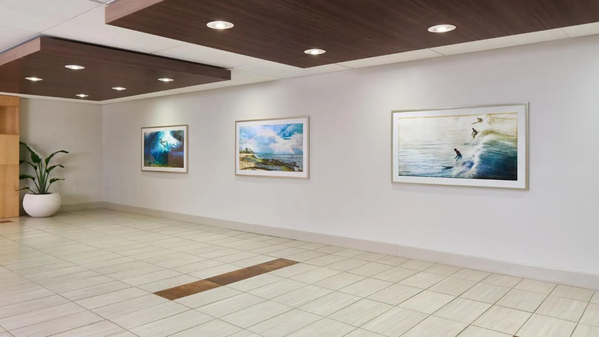 Holiday Inn Express Waikiki By Ihg Honolulu United States